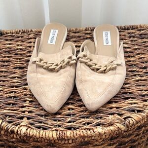 Steve Madden Beige Mules with Chain Accent